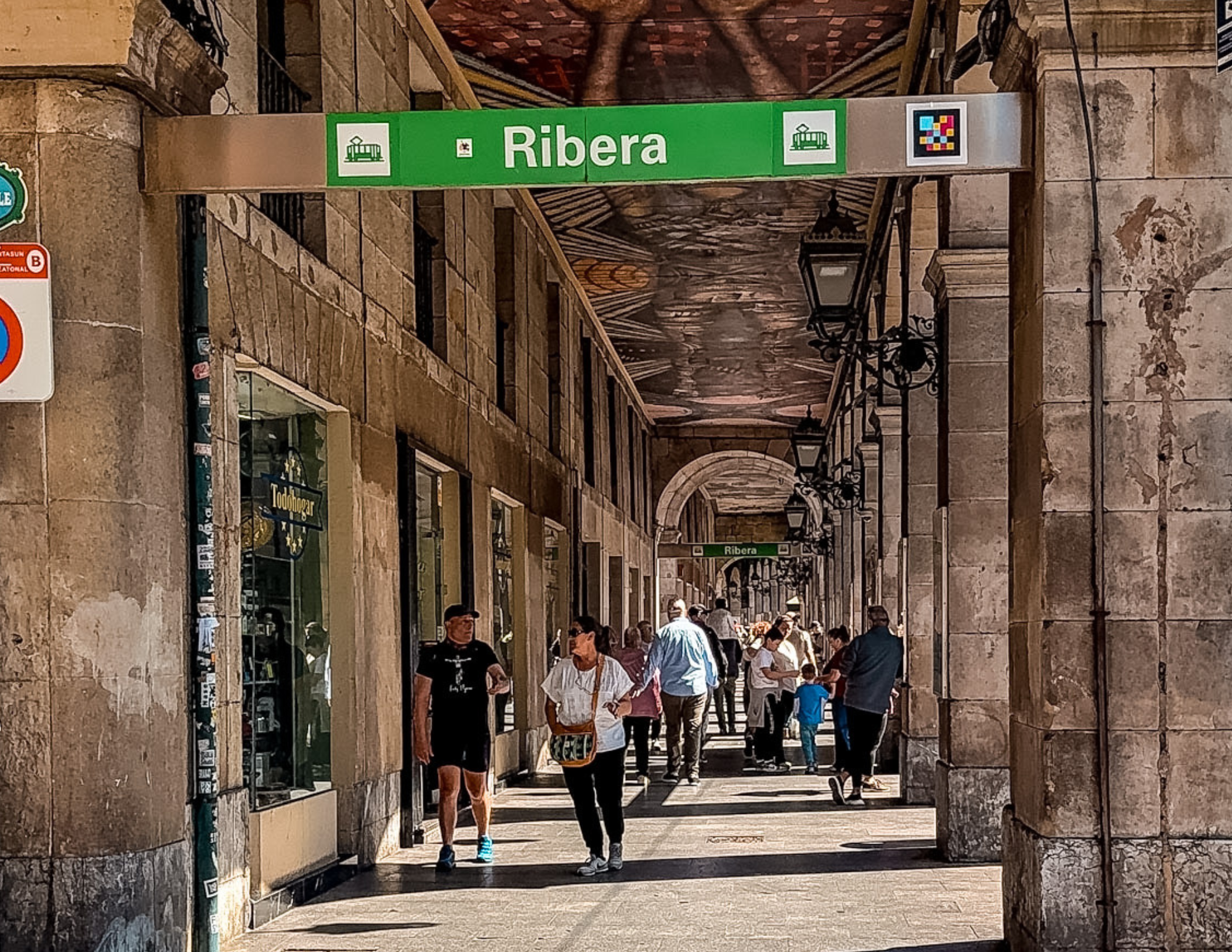 Bilbao Travel Guide.png